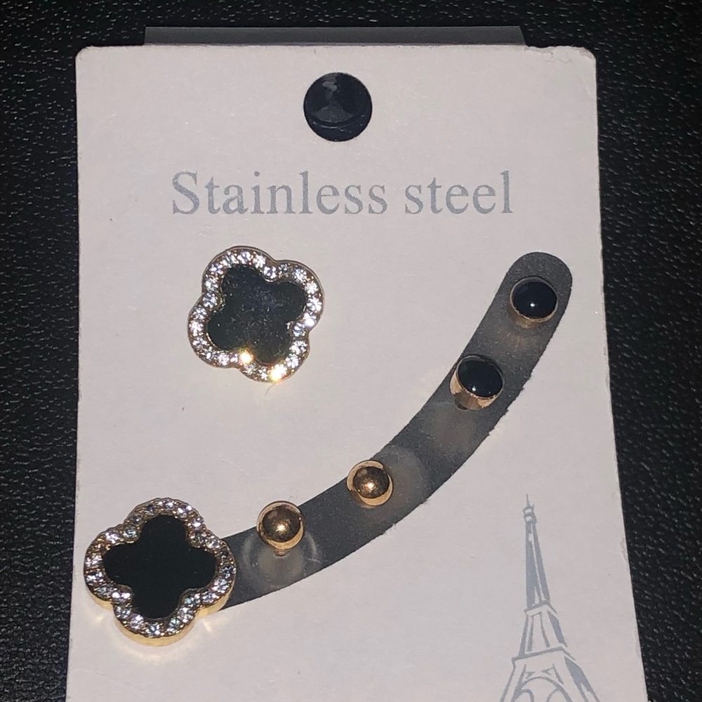 🔴Elegant Gold and Black Flower Earrings Set Stainless Steel